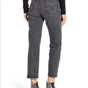 Levi’s Wedgie straight leg jeans, sz 26